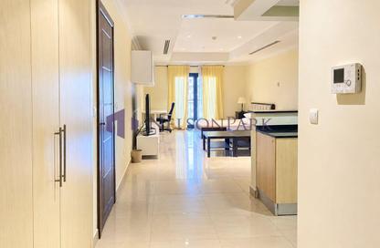 Apartment - Studio - 1 for rent in West Porto Drive - Porto Arabia - The Pearl Island - Doha Apartment - Studio - 1 for rent in West Porto Drive - Porto Arabia - The Pearl Island - Doha