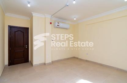 Apartment - 2 Bedrooms - 2 Bathrooms for rent in Umm Salal Ali - Umm Salal Ali - Doha