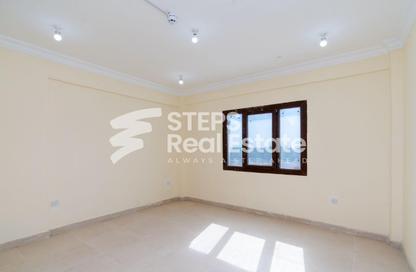 Apartment - 2 Bedrooms - 2 Bathrooms for rent in Umm Salal Ali - Umm Salal Ali - Doha