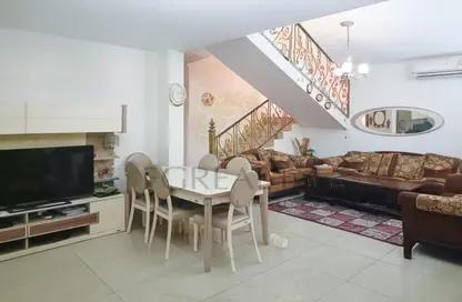 مجمع سكني - 4 غرف نوم - 3 حمامات للبيع في الوكير - الوكير - الوكرة