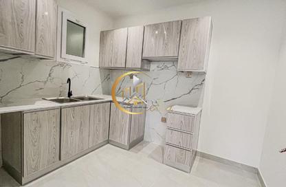 Apartment - 1 Bedroom - 2 Bathrooms for rent in Bin Omran 28 - Fereej Bin Omran - Doha