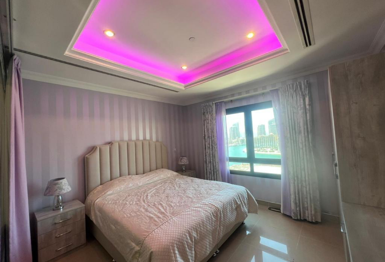 MARINA FRONT ! UPGRADED STUDIO CONVERTED TO 1BHK
