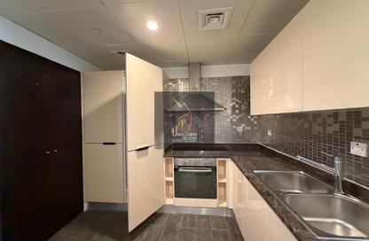 Apartment - 1 Bedroom - 2 Bathrooms for rent in East Porto Drive - Porto Arabia - The Pearl Island - Doha