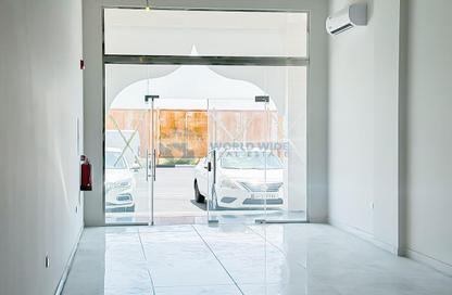 Shop - Studio - 2 Bathrooms for rent in Bin Omran 35 - Fereej Bin Omran - Doha