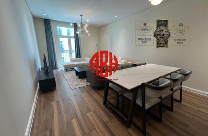 Apartment - 2 Bedrooms - 3 Bathrooms for rent in Floresta Gardens - Floresta Gardens - The Pearl Island - Doha