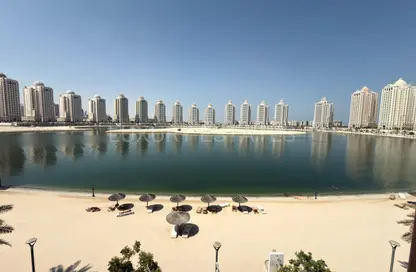 Penthouse - 3 Bedrooms - 5 Bathrooms for rent in Viva West - Viva Bahriyah - The Pearl Island - Doha