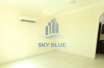 Apartment - Studio - 1 for rent in Souk Al gharaffa - Al Gharrafa - Doha Apartment - Studio - 1 for rent in Souk Al gharaffa - Al Gharrafa - Doha
