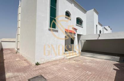 Compound - 3 Bedrooms - 3 Bathrooms for rent in Ain Khaled - Doha