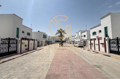 Compound - 3 Bedrooms - 3 Bathrooms for rent in Ain Khaled - Doha