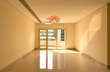 Apartment - 2 Bedrooms - 2 Bathrooms for rent in Marina Residences 195 - Marina District - Lusail
