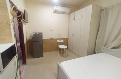Apartment - Studio - 1 Bathroom for rent in Umm Ghuwailina 4 - Umm Ghuwailina - Doha