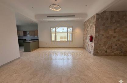 Villa - 7 Bedrooms - 7+ Bathrooms for rent in Al Kheesa - Al Kheesa - Umm Salal Mohammed