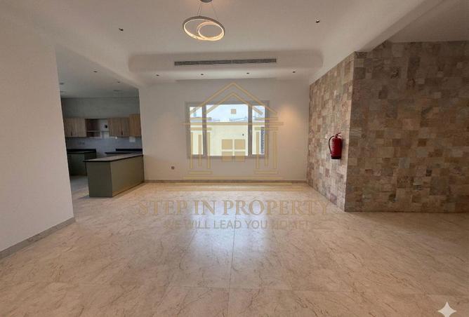 54200356 - Property Image 2