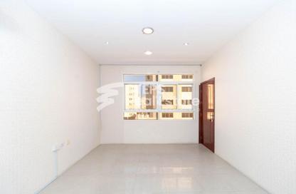 Office Space - Studio - 2 Bathrooms for rent in Anas Street - Fereej Bin Mahmoud North - Fereej Bin Mahmoud - Doha