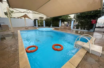 فيلا - 4 غرف نوم - 3 حمامات للايجار في شارع المطار القديم - طريق المطار القديم - الدوحة