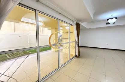 مجمع سكني - 5 غرف نوم - 5 حمامات للايجار في شارع الوعب - الوعب - الدوحة