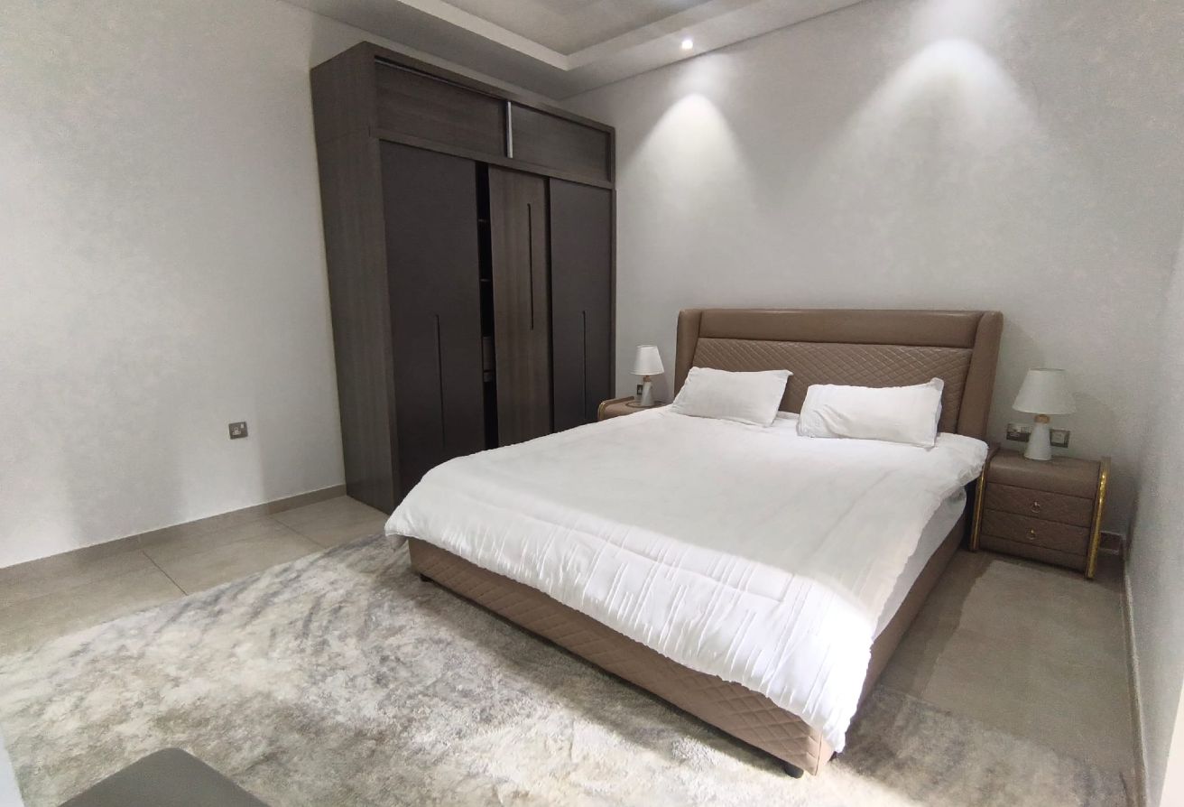 Luxurious 2 Bhk Fully Furnished|Including Bills| thumbnail 10
