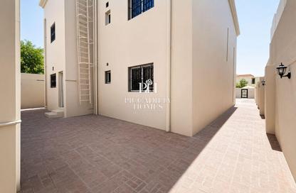 Villa - 4 Bedrooms - 5 Bathrooms for rent in Old Airport Road - Old Airport Road - Doha