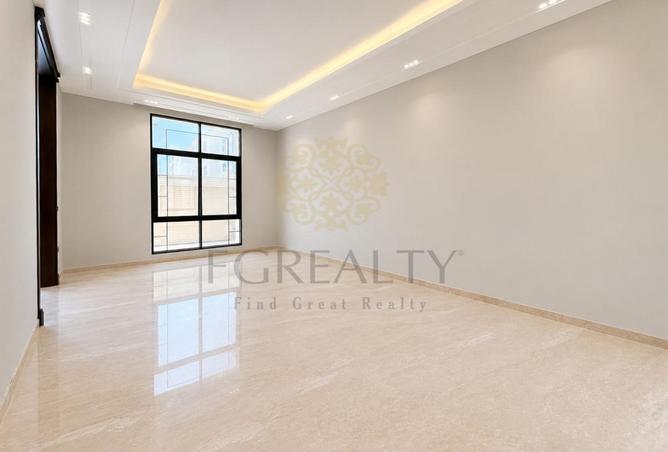 62070373 - Property Image 2