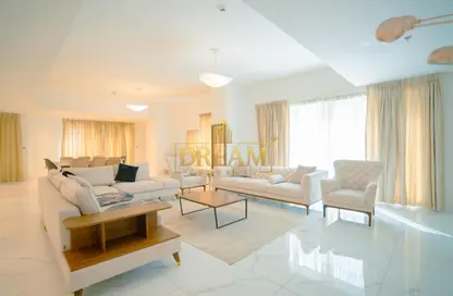 Apartment - 4 Bedrooms - 5 Bathrooms for rent in West Bay - West Bay - Doha