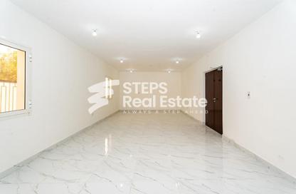 Warehouse - Studio for rent in Al Khor Community - Al Khor