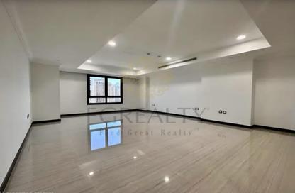 Apartment - 1 Bedroom - 2 Bathrooms for sale in East Porto Drive - Porto Arabia - The Pearl Island - Doha