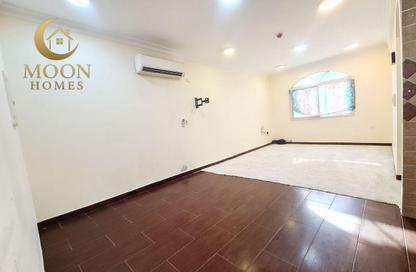 Apartment - 1 - 1 for rent in Umm Ghuwailina 4 - Umm Ghuwailina - Doha Apartment - 1 - 1 for rent in Umm Ghuwailina 4 - Umm Ghuwailina - Doha