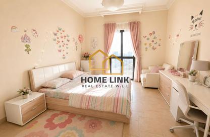 Apartment - 3 Bedrooms - 3 Bathrooms for sale in Teatro - Qanat Quartier - The Pearl Island - Doha
