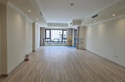 Apartment - 1 Bedroom - 2 Bathrooms for rent in Tower 29 - Porto Arabia - The Pearl Island - Doha