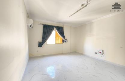 Apartment - 3 Bedrooms - 3 Bathrooms for rent in Muntazah 7 - Al Muntazah - Doha