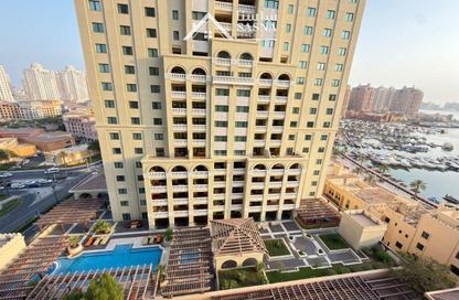 Apartment - Studio - 1 for rent in Porto Arabia - The Pearl Island - Doha