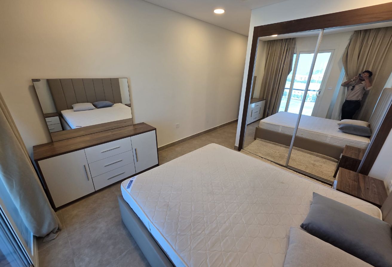 COZY 2 BHK FF HIGHER FLOOR WITH 3 BALCONIES thumbnail 5