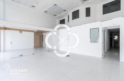 Show Room - Studio - 2 Bathrooms for rent in The Commercial Avenue - Umm Al Seneem - Doha