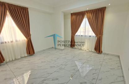 Apartment - 2 Bedrooms - 2 Bathrooms for rent in Al Duhail - Al Duhail - Doha