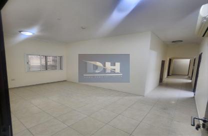 Apartment - 5 Bedrooms - 3 Bathrooms for rent in Al Muntazah - Doha