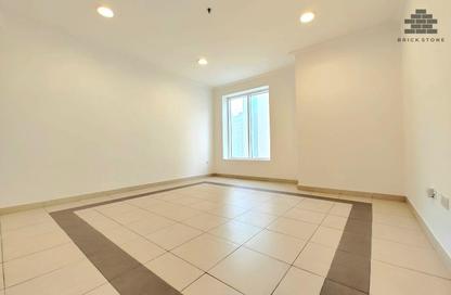 Apartment - 1 Bedroom - 1 Bathroom for rent in Al Sadd Road - Al Sadd - Doha Apartment - 1 Bedroom - 1 Bathroom for rent in Al Sadd Road - Al Sadd - Doha