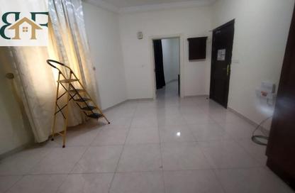 Apartment - 2 Bedrooms - 2 Bathrooms for rent in Al Mansoura - Al Mansoura - Doha