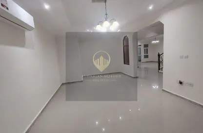 Villa - 4 Bedrooms - 4 Bathrooms for rent in Bab Al Rayyan - Muraikh - AlMuraikh - Doha
