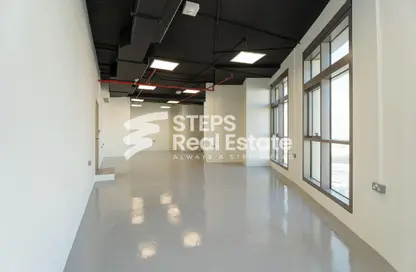 مساحات مكتبية - غرفة نوم - 1 حمام للايجار في شارع سالاجا - دوحة الجديد - الدوحة