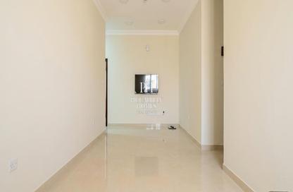 Apartment - 2 Bedrooms - 2 Bathrooms for rent in Mirqab Mall - Al Mirqab Al Jadeed - Doha