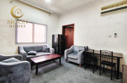 Apartment - 1 Bedroom - 1 Bathroom for rent in Umm Ghuwailina 4 - Umm Ghuwailina - Doha