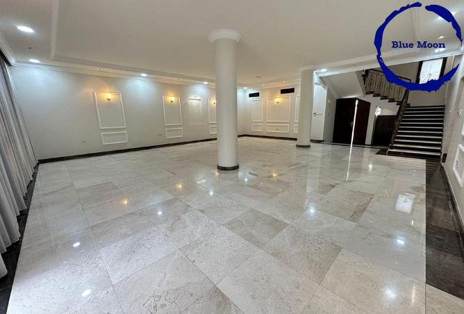 1030702 - Property Image 2