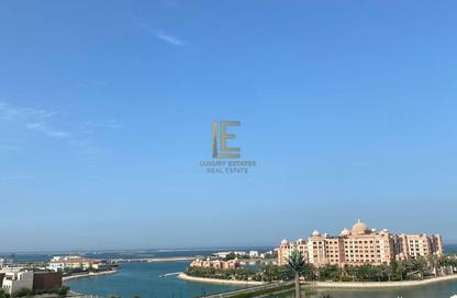 Apartment - 2 Bedrooms - 3 Bathrooms for rent in West Porto Drive - Porto Arabia - The Pearl Island - Doha
