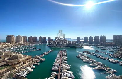 شقة - 2 غرف نوم - 3 حمامات للايجار في طريق بورتو الغربي - بورتو أرابيا - جزيرة اللؤلؤة - الدوحة