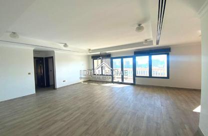 Apartment - 2 Bedrooms - 3 Bathrooms for rent in West Porto Drive - Porto Arabia - The Pearl Island - Doha