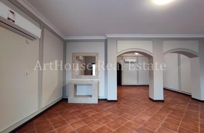 Villa - 3 Bedrooms - 3 Bathrooms for rent in Al Maamoura - Al Maamoura - Doha