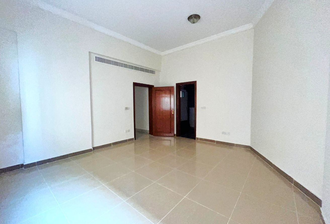 UNFURNISHED 2 BHK | CENTRALIZED AC | NEAR METRO - apartment in Salaja Street