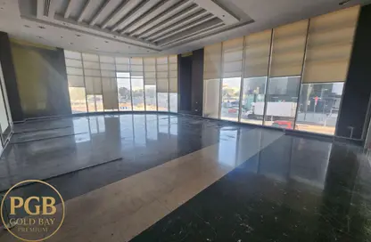 Shop - Studio - 1 Bathroom for rent in Imperial Suites - Old Salata - Salata - Doha