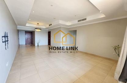Apartment - 2 Bedrooms - 2 Bathrooms for rent in West Porto Drive - Porto Arabia - The Pearl Island - Doha