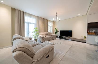 Apartment - 3 Bedrooms - 4 Bathrooms for sale in Floresta Gardens - Floresta Gardens - The Pearl Island - Doha